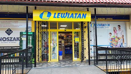Lewiatan, магазин рядом с вокзалом Ustroń Zdrój