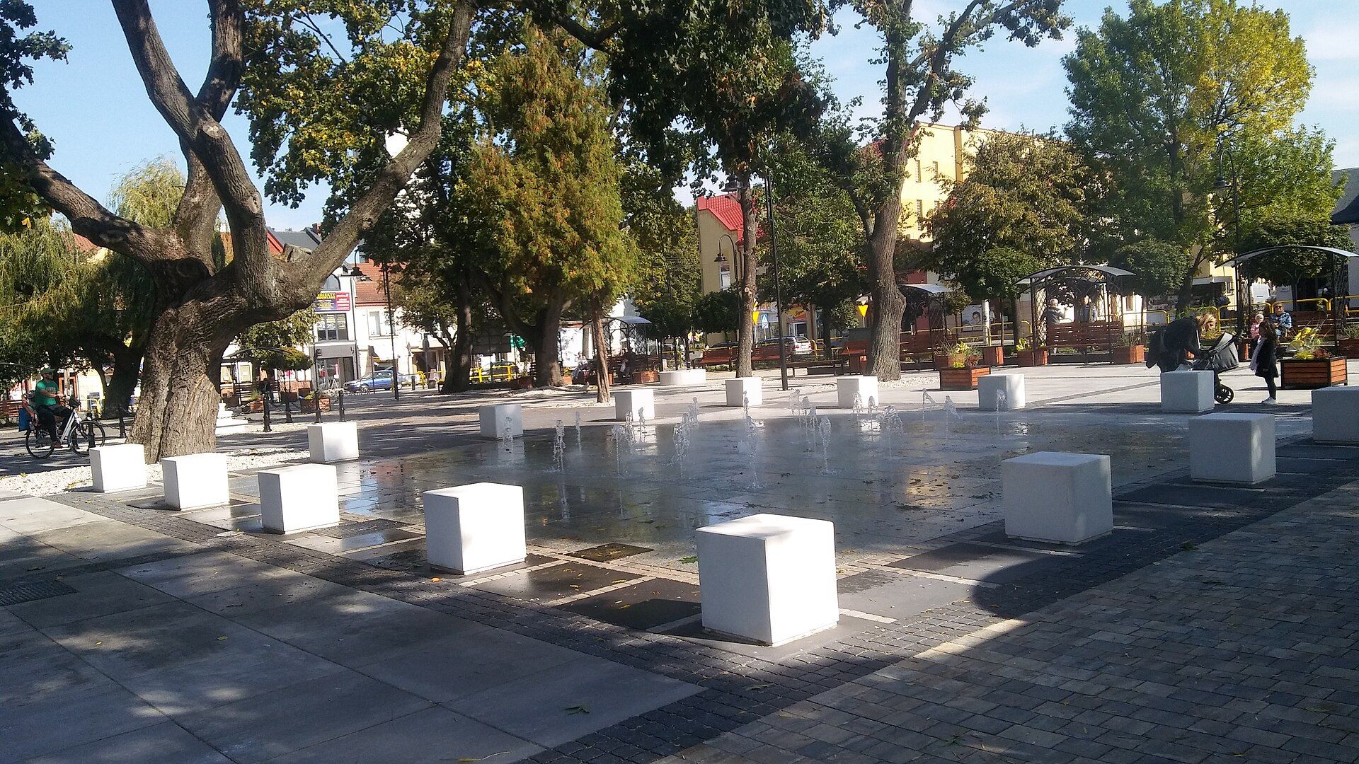Rynek we Włoszczowie, atrakcja w pobliżu dworca Włoszczowa