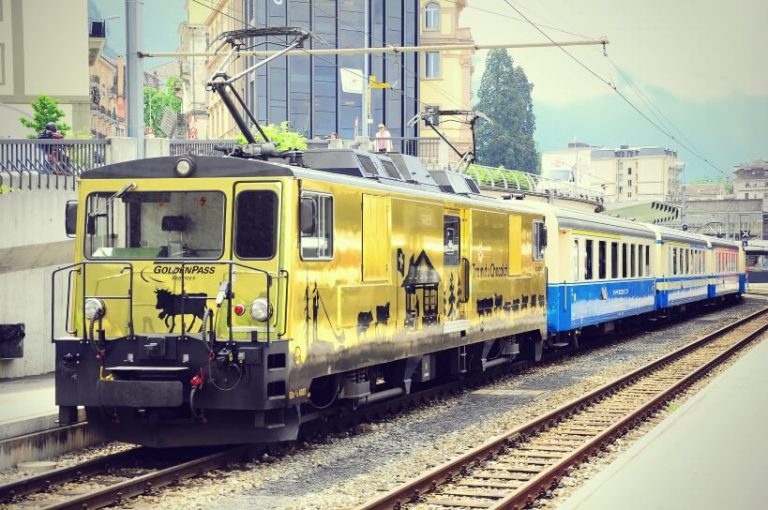 Train du Chocolat - панорамная железная дорога в Швейцарии Поезд шоколада - путешествие по Швейцарии по железной дороге