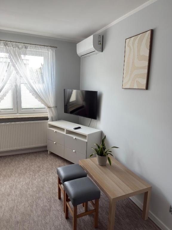 NO 19 Apartment I Centrum I Parking I Klimatyzacja, жильё рядом с вокзалом Августув