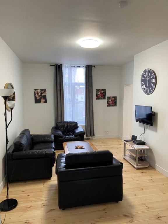 Modern Apartment Third Floor, жильё рядом с вокзалом Bruxelles-Central/Brussel-Centraal