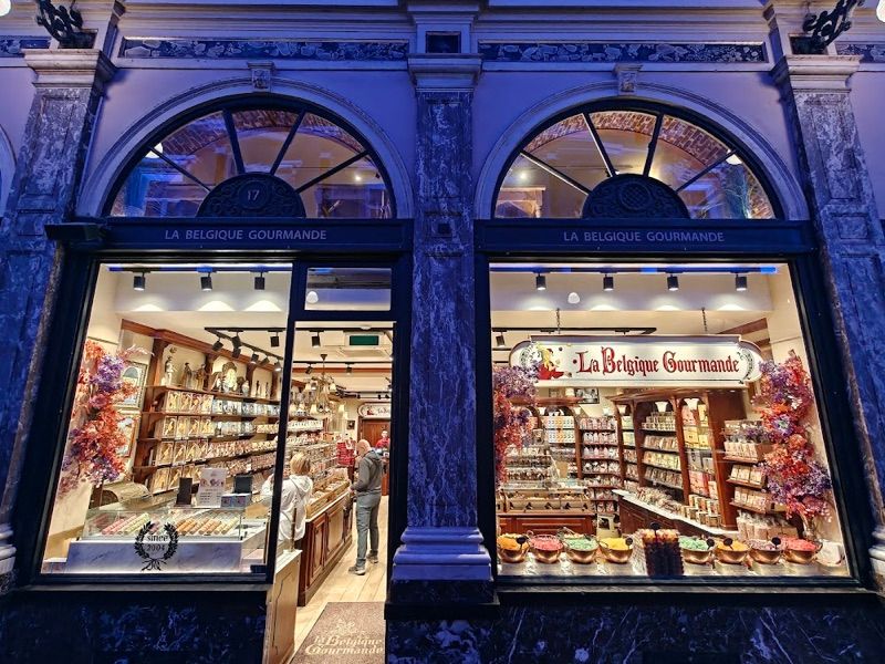 Królewskie Galerie Świętego Huberta, торговый центр рядом с вокзалом Bruxelles-Central/Brussel-Centraal