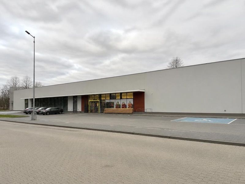 Biedronka, sklep przy dworcu Białogard