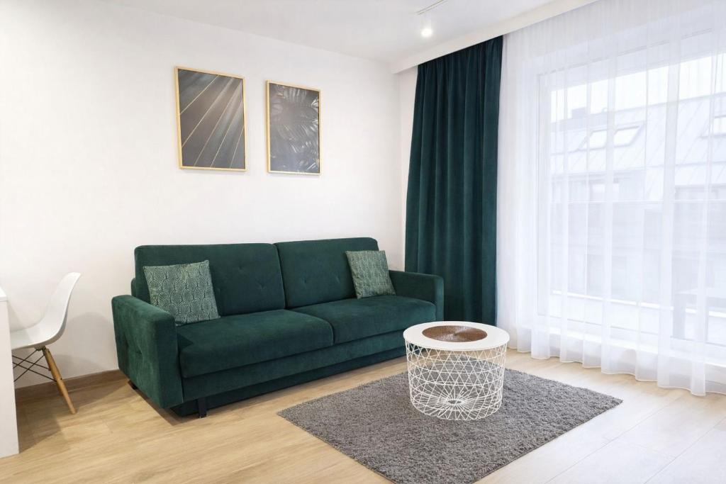 Urban Jungle apartament Green, жильё рядом с вокзалом Белосток Зелёне Взгуже