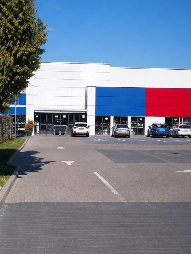 Supermarket Cold Lux 3, sklep przy dworcu Bochnia
