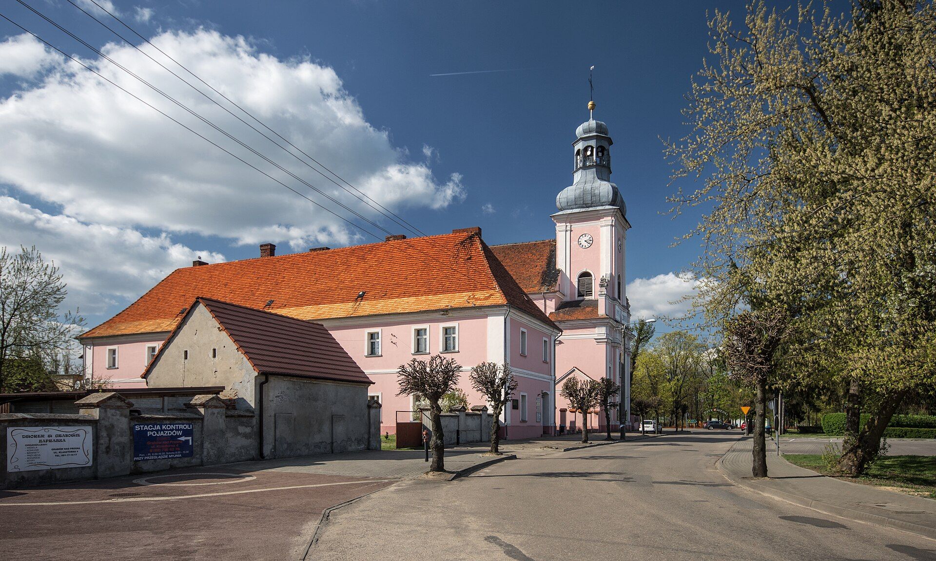 Klasztor Franciszkanów pw. Niepokalanego Poczęcia Najświętszej Maryi Panny, atrakcja w pobliżu dworca Brodnica