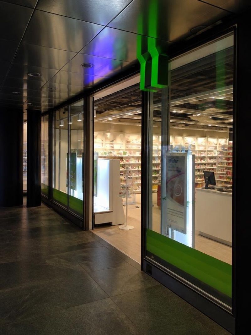 BENU Luzern Bahnhof, sklep przy dworcu Luzern