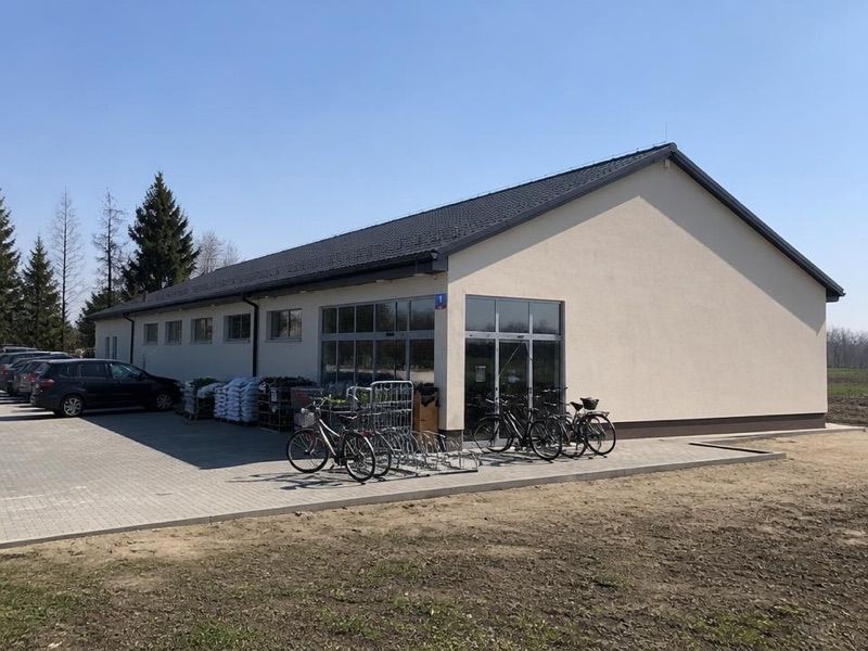 Dino, sklep przy dworcu Chotyłów