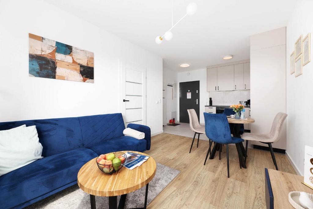 Apartament Brzeziny by Stay&Rest - szybki dojazd i parking, жильё рядом с вокзалом Чеховице-Дзедзице