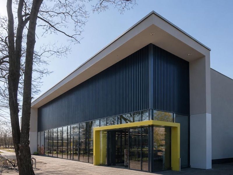 Biedronka, sklep przy dworcu Dąbrowa Górnicza Ząbkowice