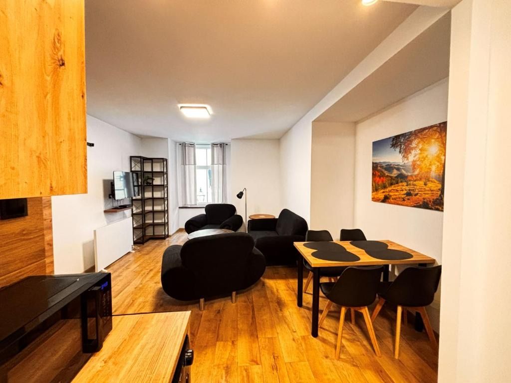 Apartament na Rynku, жильё рядом с вокзалом Duszniki-Zdrój