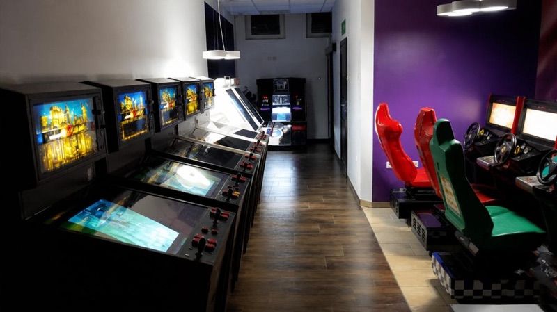 Arcade Classics Muzeum Elbląg, atrakcja w pobliżu dworca Elbląg