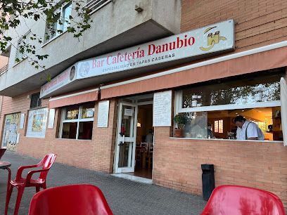 Bar Cafetería Danubio, рядом с вокзалом Sevilla - Santa Justa