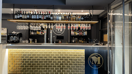 Manila Tapas, Taberna Urbana, рядом с вокзалом Sevilla - Santa Justa