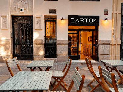 BARTOK vinos y tapas, рядом с вокзалом Joaquín Sorolla