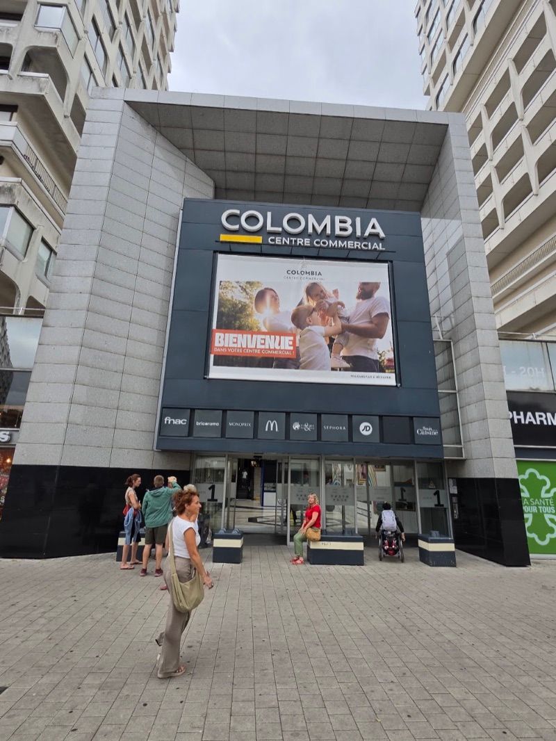Centre commercial Colombia, торговый центр рядом с вокзалом Gare de Rennes