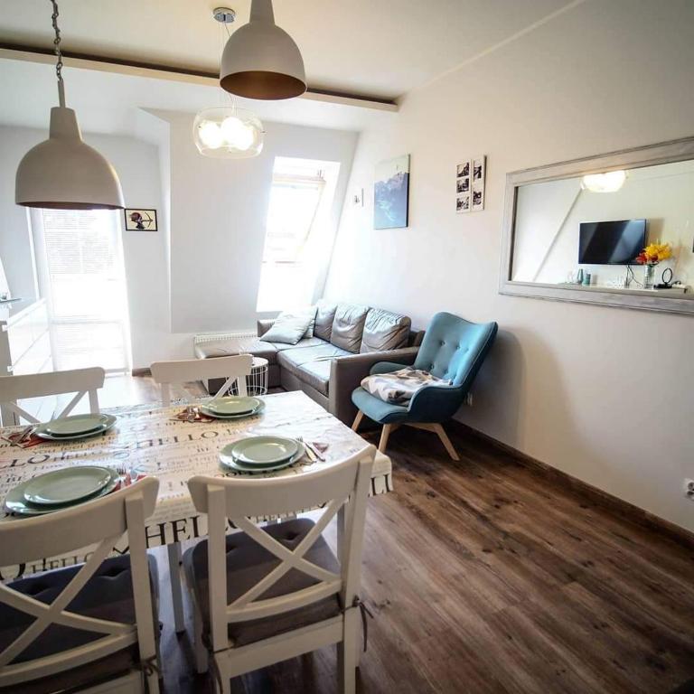 Sweet Nest Apartment, жильё рядом с вокзалом Гижицко