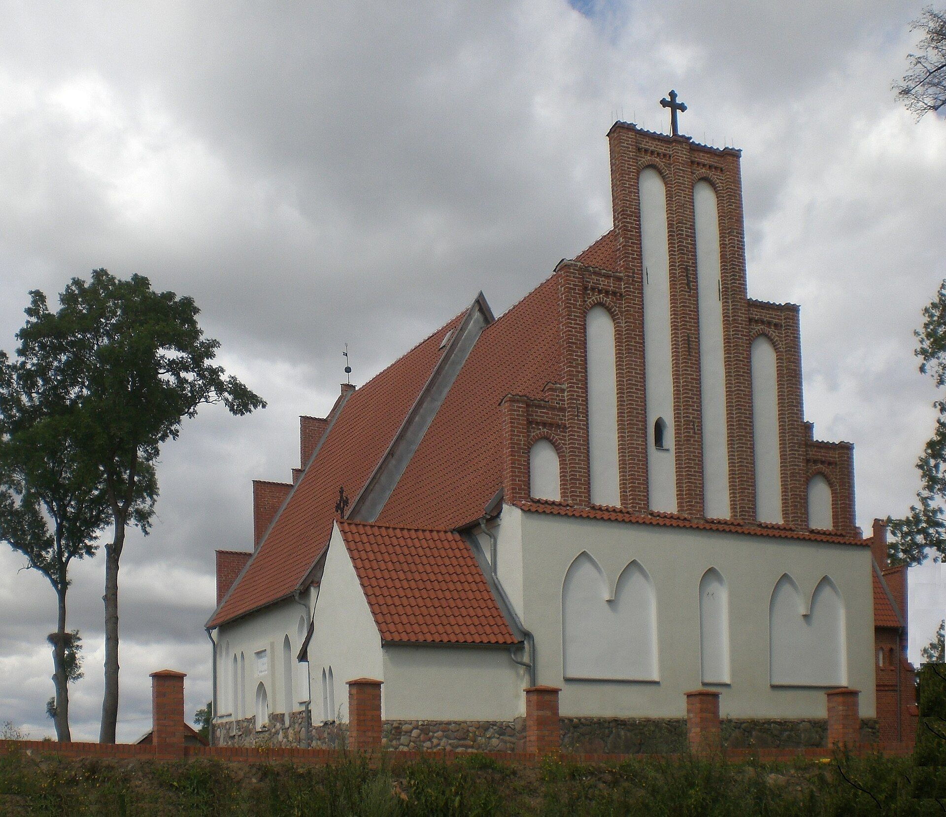 Kościół p.w. Chrystusa Króla, atrakcja w pobliżu dworca Gorzów Wielkopolski Wschodni
