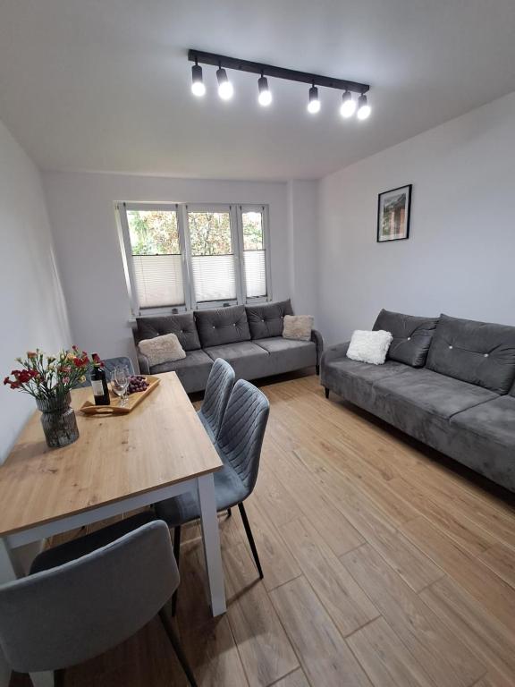 Apartament przy stawach, жильё рядом с вокзалом Гродзиск Мазовецкий