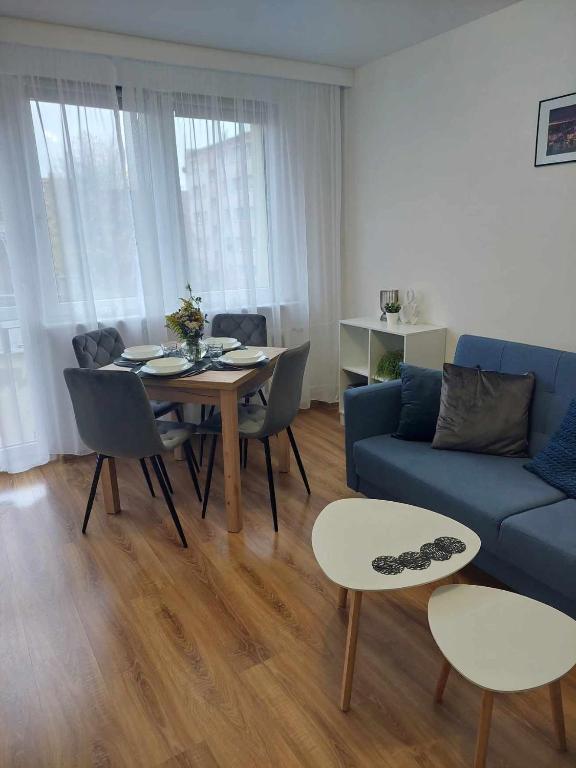 Apartament Centrum przy Placu Zwycięstwa, жильё рядом с вокзалом Грыфице
