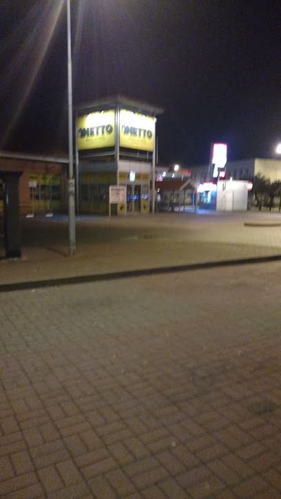 Netto, магазин рядом с вокзалом Яроцин