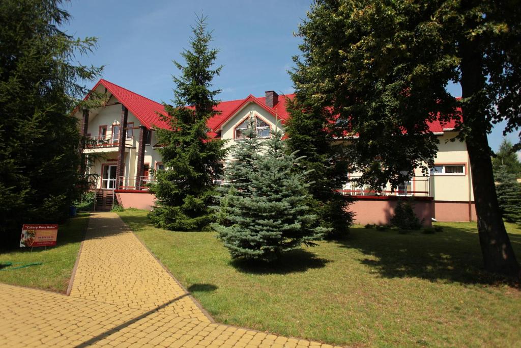 Hotel Nad Mrogą, жильё рядом с вокзалом Колюшки