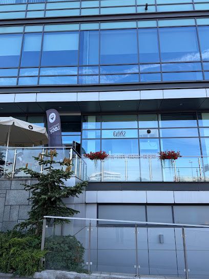 Cafe 82’, рядом с вокзалом Kraków Piastów
