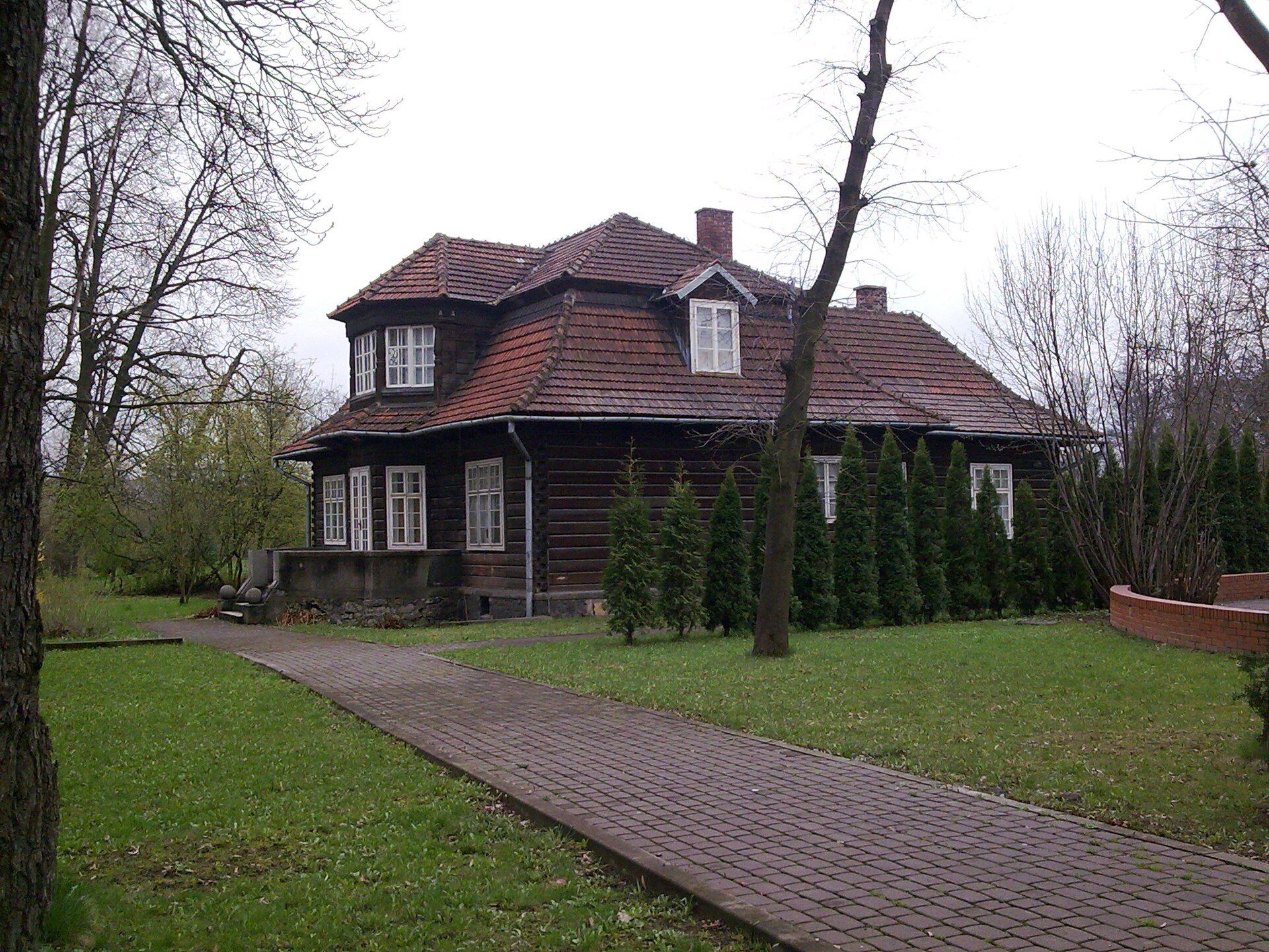 Willa Japonka, atrakcja w pobliżu dworca Krzeszowice
