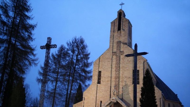 Kościół Rzymskokatolicki Pw. św. Katarzyny Aleksandryjskiej, atrakcja w pobliżu dworca Małaszewicze