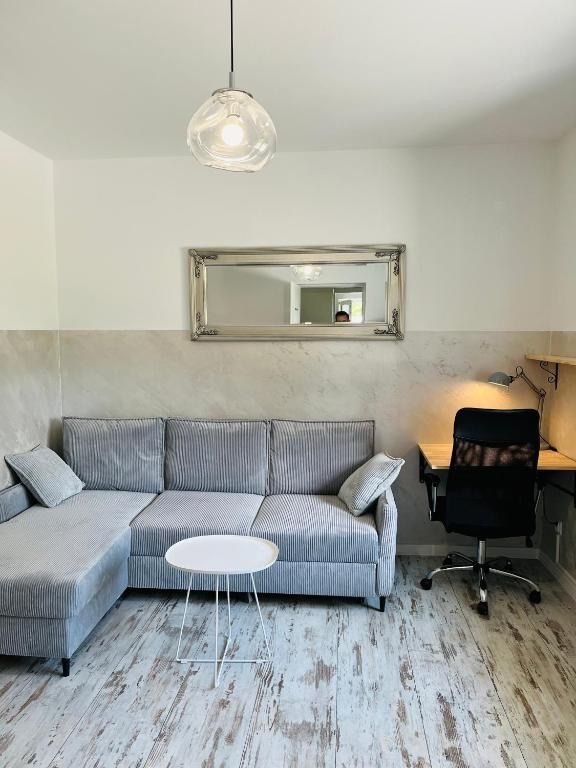 Apartament ogrodowy, жильё рядом с вокзалом Мехув