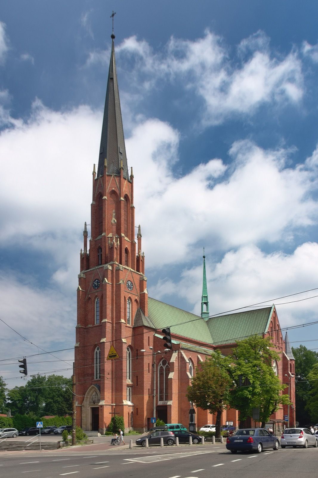 Parafia Najświętszego Serca Pana Jezusa w Mysłowicach, atrakcja w pobliżu dworca Mysłowice
