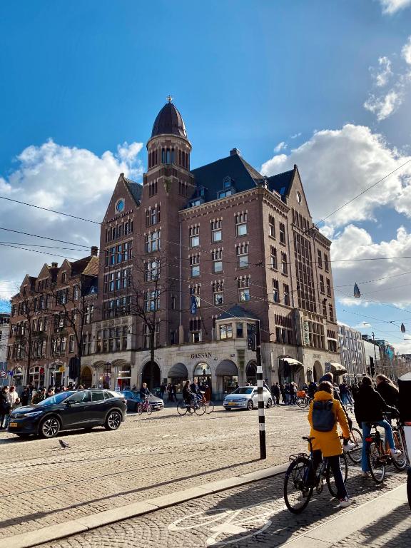 Hotel TwentySeven - Small Luxury Hotels of the World, жильё рядом с вокзалом Amsterdam Centraal