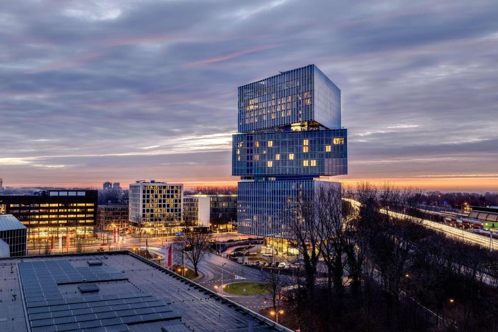 nhow Amsterdam Rai, жильё рядом с вокзалом Amsterdam Zuid