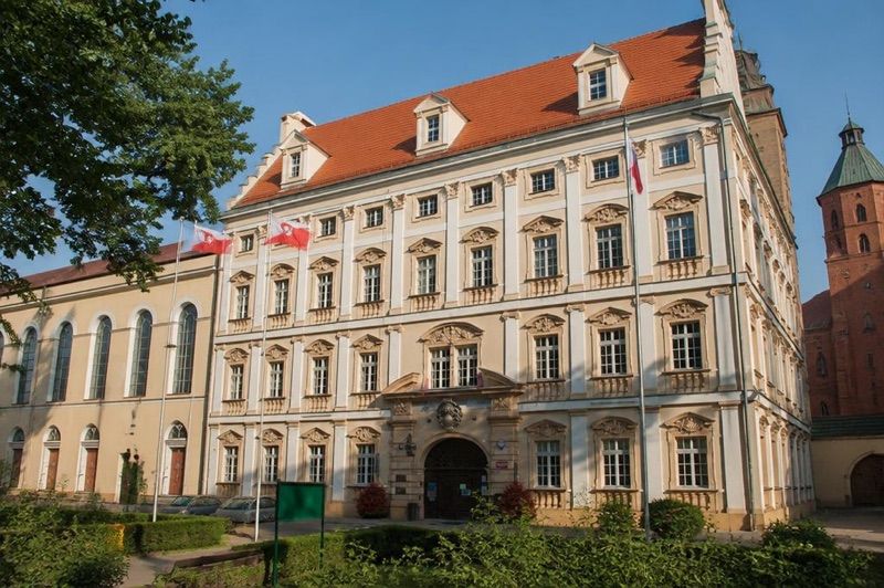 Zamek Książęcy w Oławie, atrakcja w pobliżu dworca Oława Zachodnia