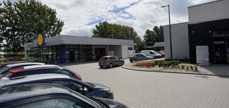 Lidl, sklep przy dworcu Ozimek