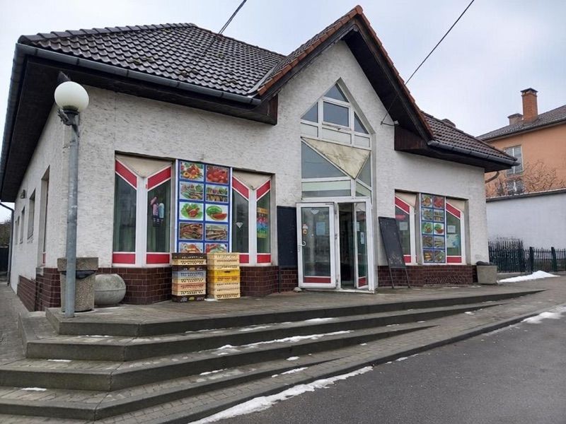 Obchod Smíšeným Zbožím Dobrovolný Jiří, sklep przy dworcu Petrovice u Karviné