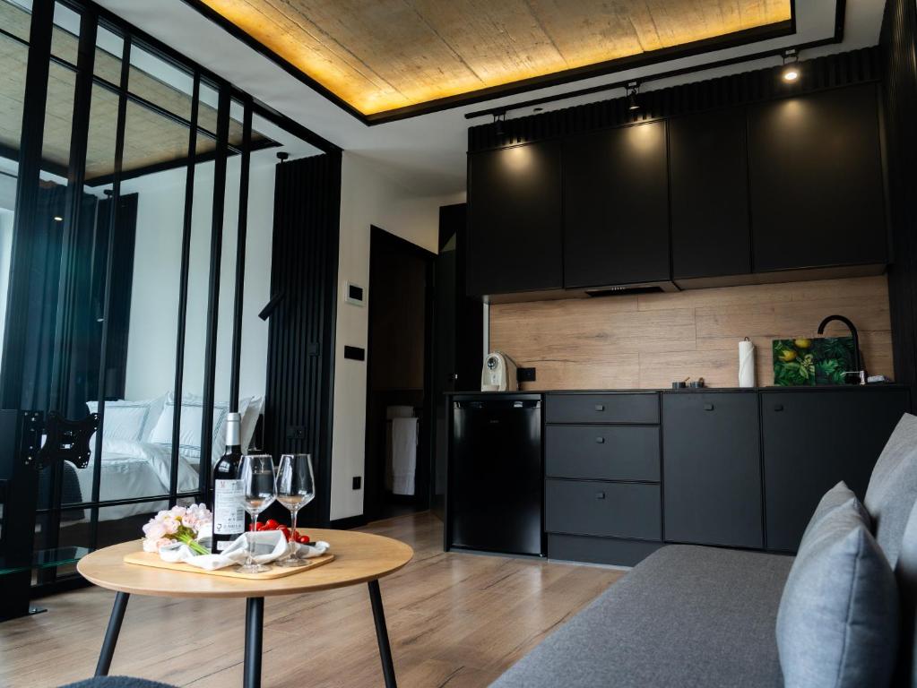Apartamenty 3 Maja, жильё рядом с вокзалом Плоцк