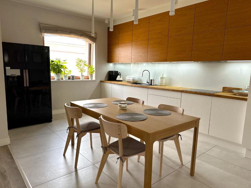 Apartament Przestronny, жильё рядом с вокзалом Пуцк