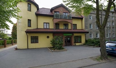 Apteka "Pod Wieżą", sklep przy dworcu Puck