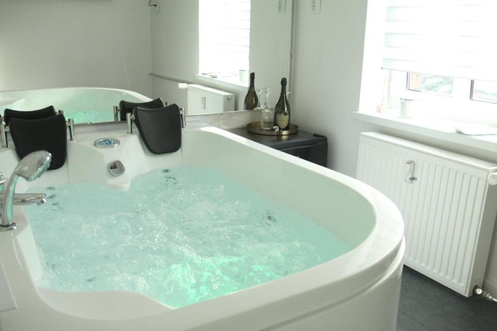 Bubble Suite Rybnik, жильё рядом с вокзалом Рыбник