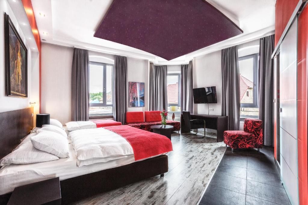 Grand Boutique Hotel - dawny Hotel Kaliski Ratuszowy, жильё рядом с вокзалом Жепин