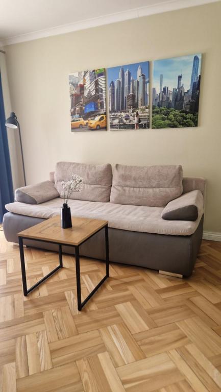 Apartament na Błoniach, жильё рядом с вокзалом Санок
