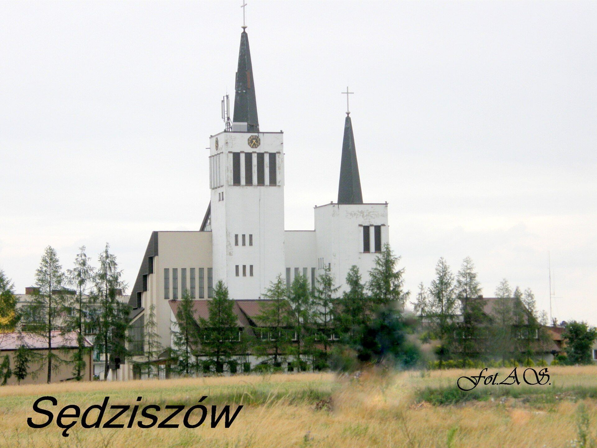 Parafia św. Brata Alberta Chmielowskiego w Sędziszowie, atrakcja w pobliżu dworca Sędziszów