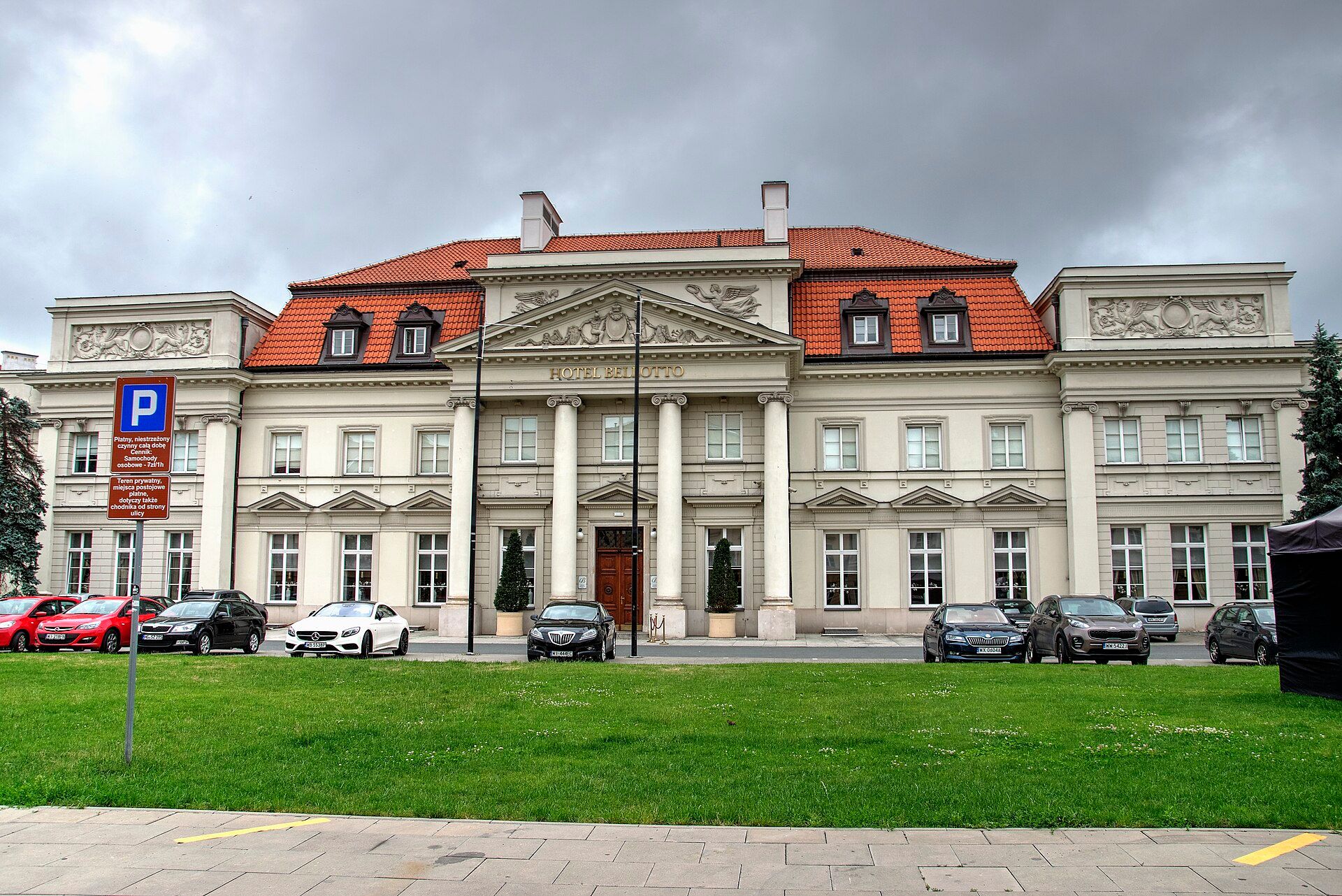 Pałac Prymasowski, atrakcja w pobliżu dworca Skierniewice