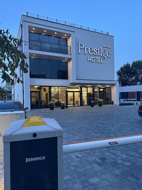 Prestige Hotel, жильё рядом с вокзалом Сталёва-Воля Центр