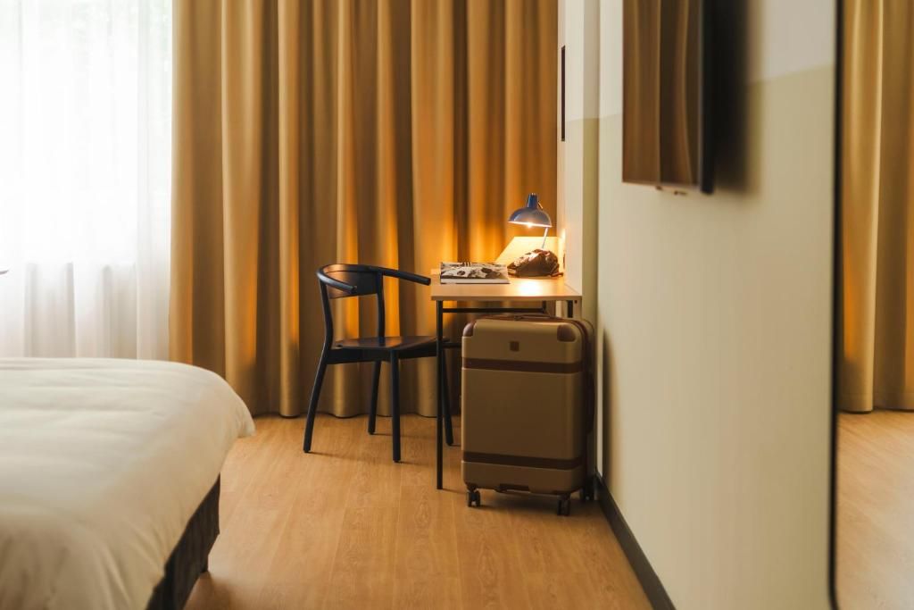 Hotel Node, жильё рядом с вокзалом Сважендз