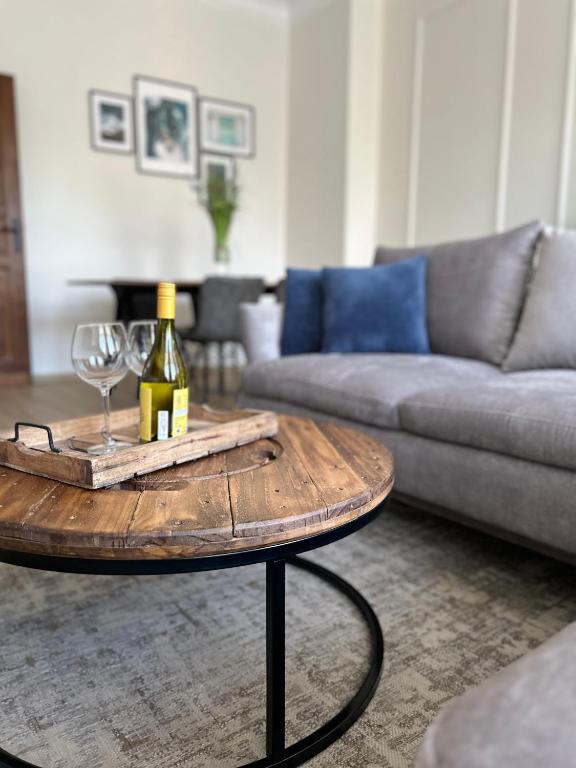 Apartament No. 5 City Center, жильё рядом с вокзалом Свидница-Място