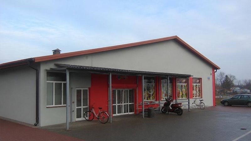 APIMarket, sklep przy dworcu Tłuszcz
