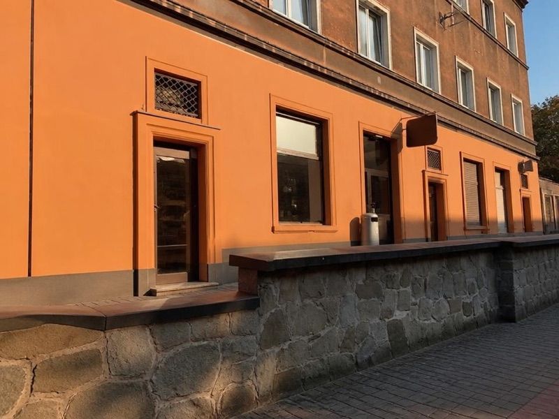 Stokrotka, sklep przy dworcu Tychy
