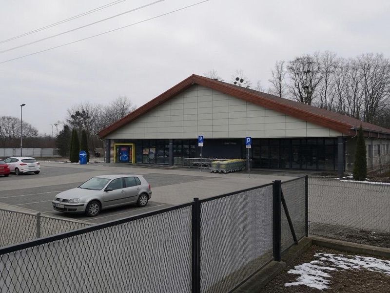 Biedronka, sklep przy dworcu Wadowice